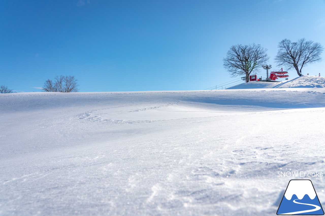 朝里川温泉スキー場｜冬休み最初の週末は、晴天＋粉雪で絶好のスキー＆スノーボード日和なり(^^)/